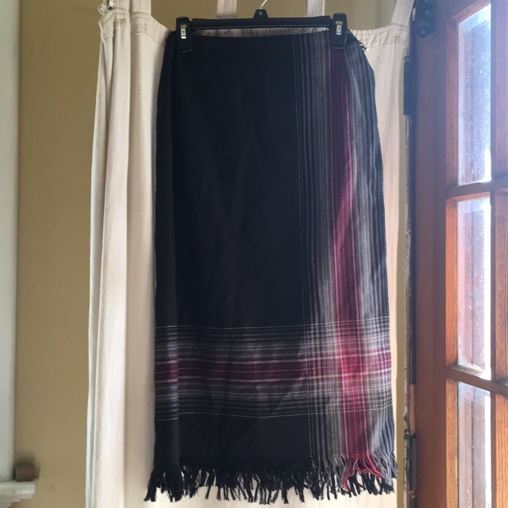 Wrap around skirt.
